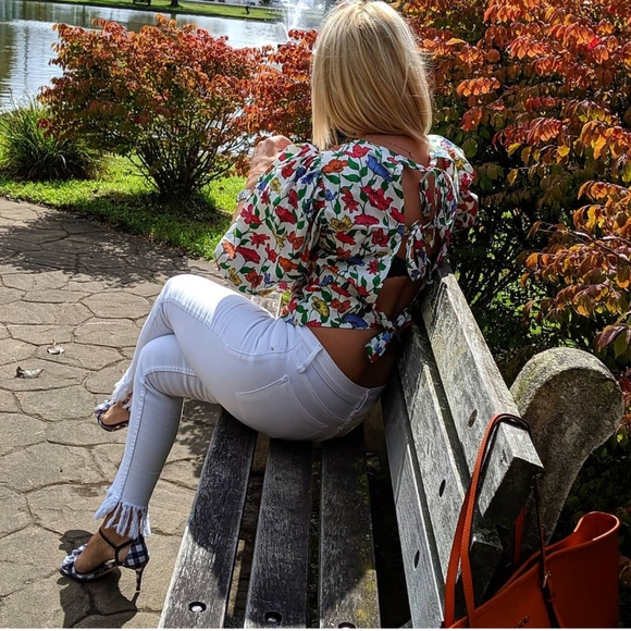 blouse - Picture 4 of 8